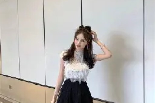 娱乐博主“吃瓜少女张小寒”微博账号被封禁背后真相引发热议！